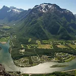אתר קמפינג Andalsnes Og As *