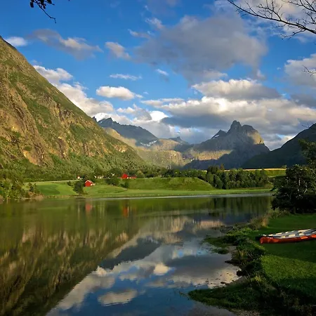 Andalsnes Og As Camping *