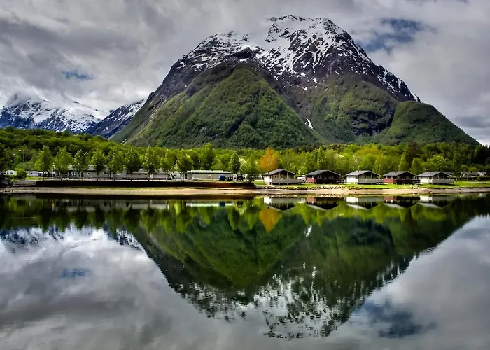 Andalsnes Og As Κάμπινγκ Veblungsnes