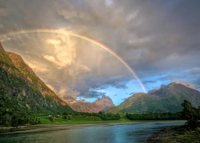 Andalsnes Og As Κάμπινγκ Veblungsnes