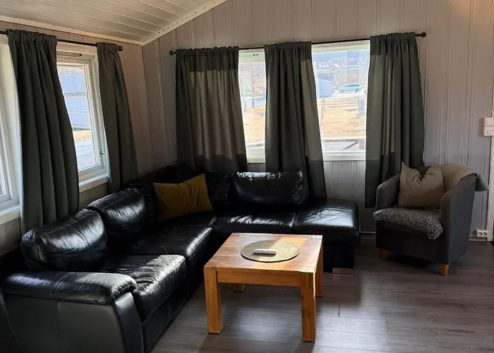 Κάμπινγκ Andalsnes Og As *